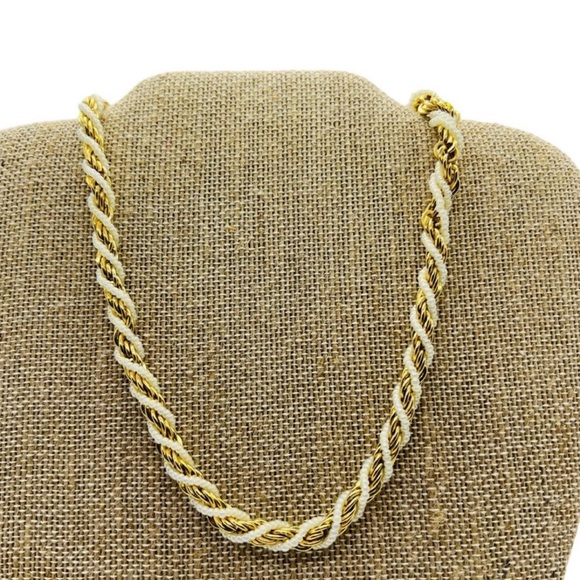 Sale‼️Trifari Gold Tone and Tiny Faux Pearl Necklace-16 inches - EUC - Picture 4 of 4